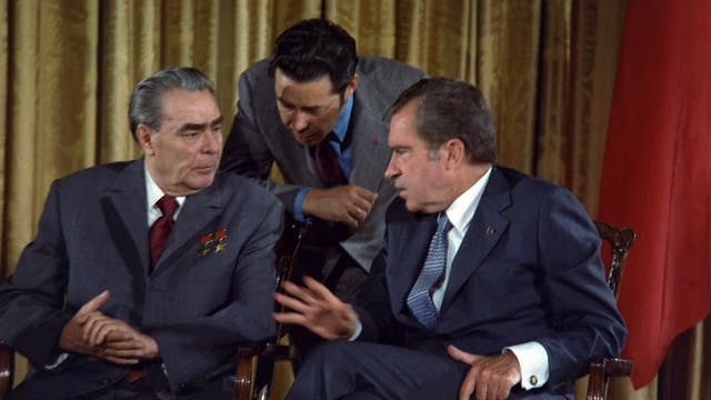 Leonid_Brezhnev_and_Richard_Nixon_talks_in_1973