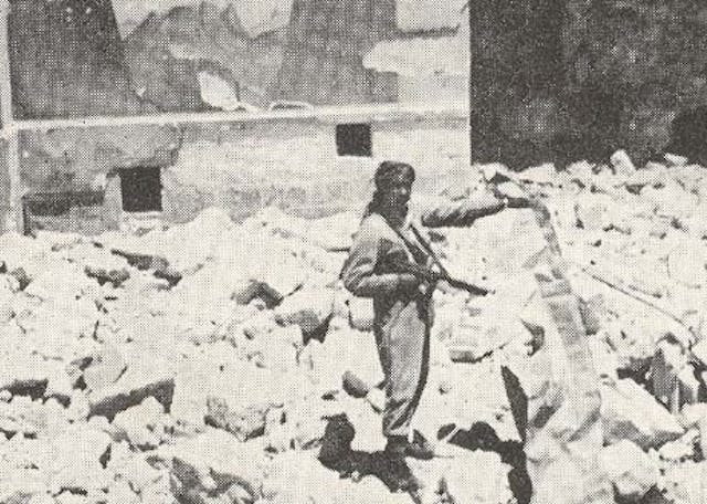 Arab_Legion_soldier_in_ruins_of_Hurva