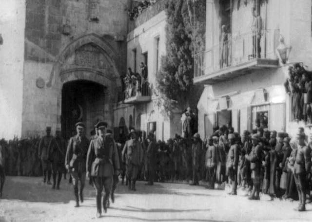 Allenby walks through Jerusalem AllenbyWalks-Through-Jerusalem