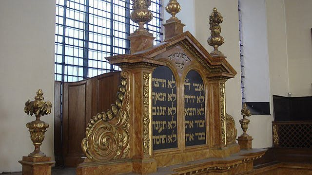 Bevis_Marks_Synagogue_04