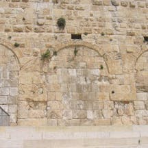 hulda-triple-gates-jerusalem-templemount-bachrach44-wikipedia-publicdomain