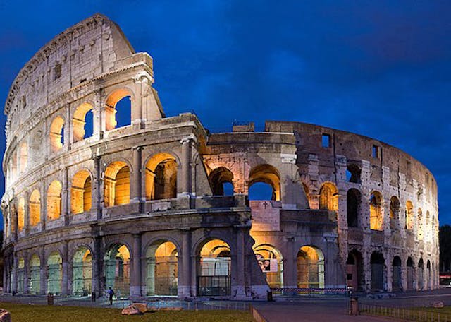 Colosseum_in_Rome-April_2007-1-_copie_2B