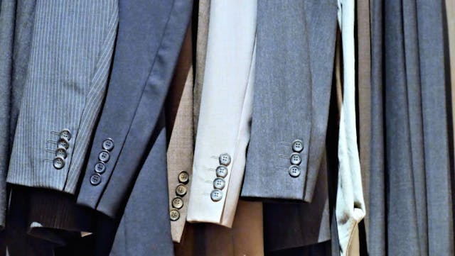 Suit sleeve
