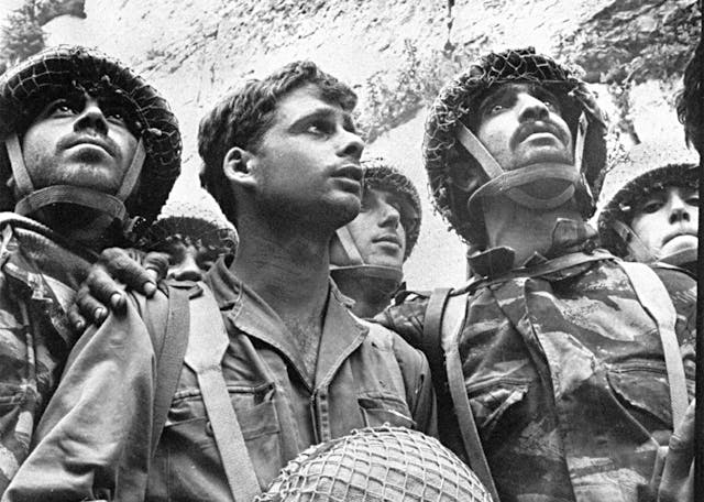 cov-soldiers-6day-wall