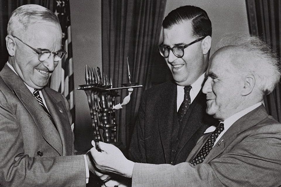 Flickr_-_Government_Press_Office_GPO_-_P.M._BEN_GURION_MR._ABBA_EBAN_AND_U.S._PRESIDENT_HARRY_TRUMAN-1024×640