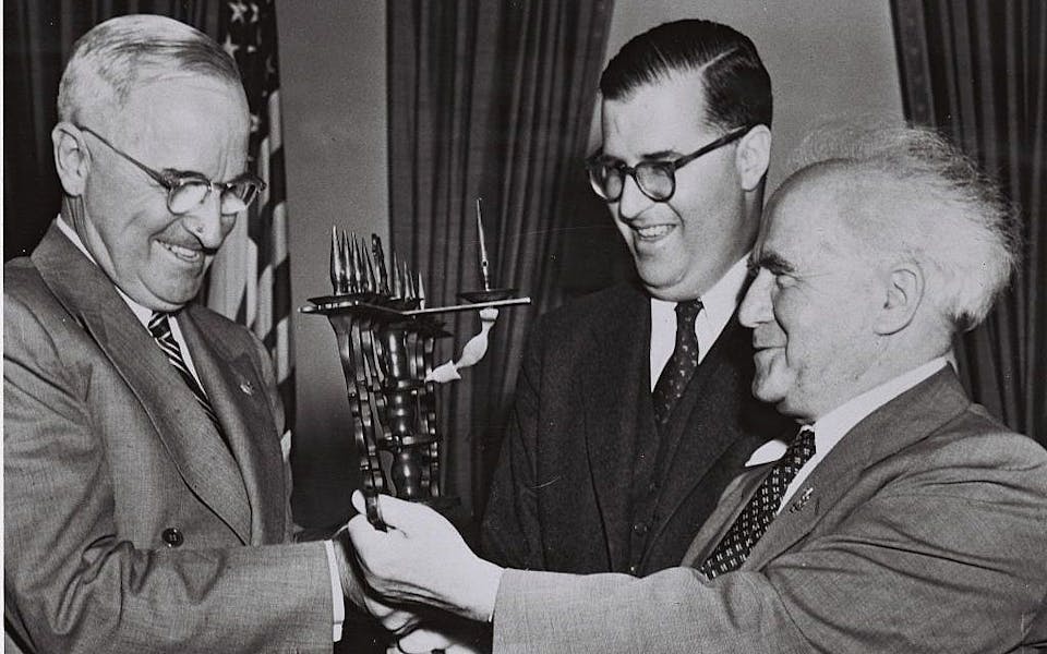 Flickr_-_Government_Press_Office_GPO_-_P.M._BEN_GURION_MR._ABBA_EBAN_AND_U.S._PRESIDENT_HARRY_TRUMAN-1024×640