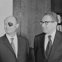 640px-Henry_Kissinger_and_Moshe_Dayan