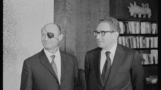 640px-Henry_Kissinger_and_Moshe_Dayan