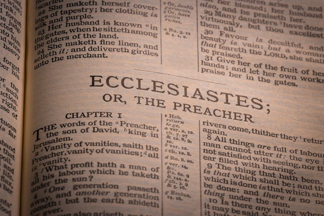 Iloilo,City,,Philippines,-,December,9,,2021:,Book,Of,Ecclesiastes