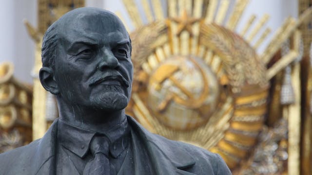 Moscow,,Russia,08,02,2019,Lenin,Close,Up,With,Communism