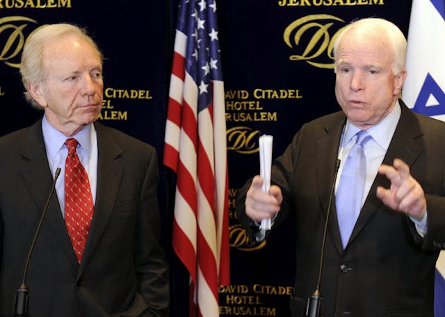 Senators_McCain_and_Lieberman_Hold_a_Press_Conference_(5476562272)