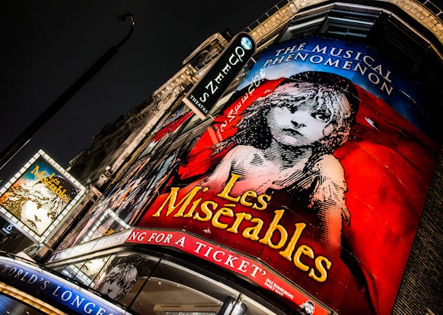 London,,England.,23rd,December,2017.,Editorial,-,Low,Angle,View