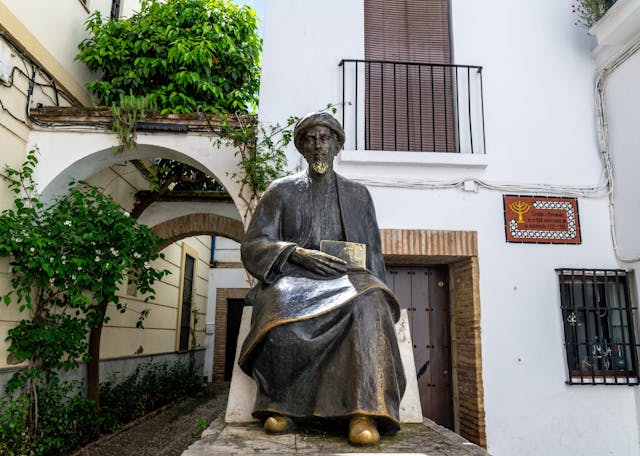 Cordoba,,Cordoba,-,Spain,-,04-08-2024:,Statue,Of,Philosopher,Maimonides