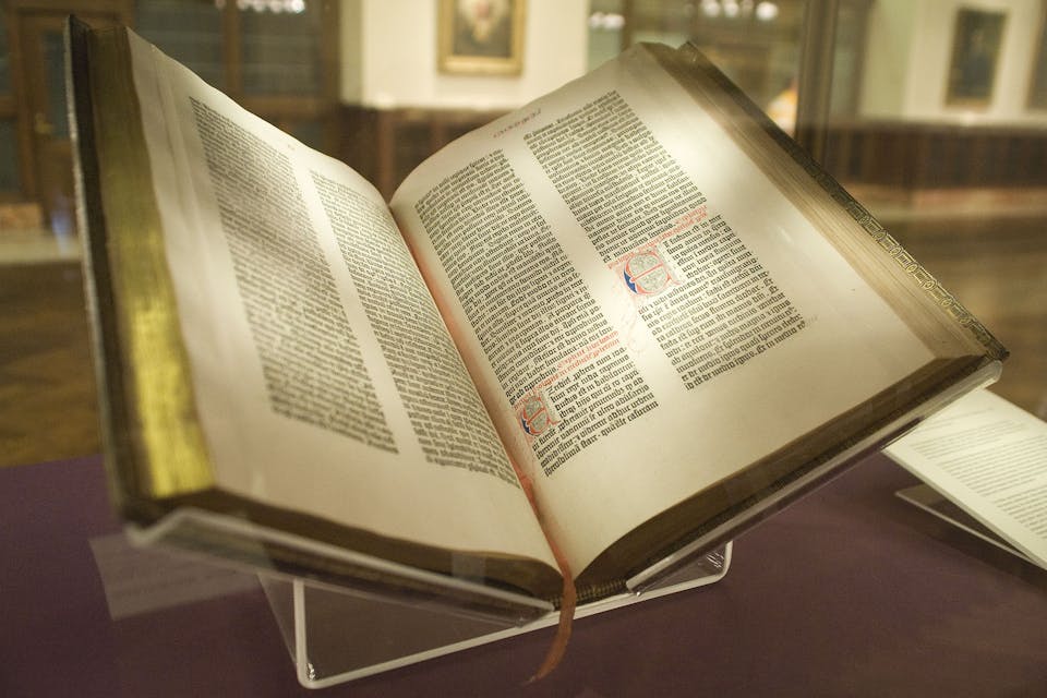 Gutenberg Bible, Lenox Copy, New York Public Library (Kevin Eng / Wikimedia) Gutenberg Bible, Lenox Copy, New York Public Library (Kevin Eng / Wikimedia)