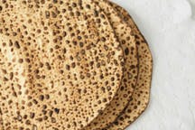 Matzah (Oleanda / Shutterstock)