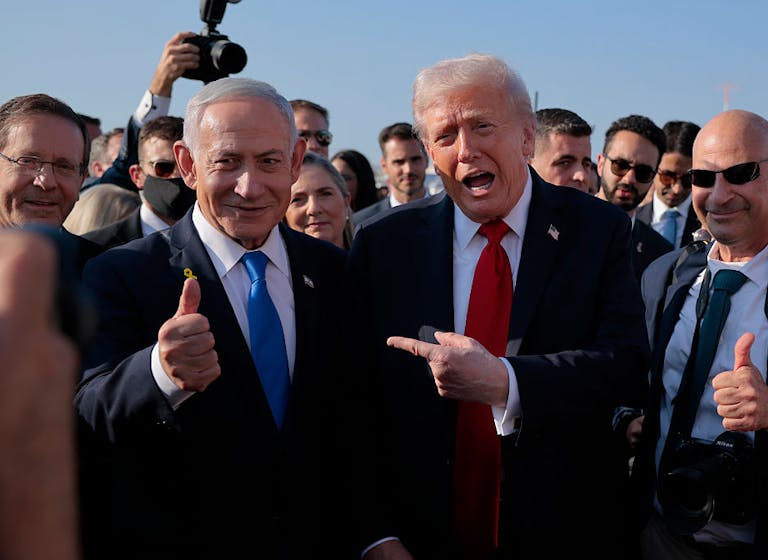Isaac Herzog, Benjamin Netanyahu, and Donald Trump speaks to Israeli Prime Minister Benjamin Netanyahu, October 13, 2025. (Chip Somodevilla/Getty Images) Isaac Herzog, Benjamin Netanyahu, and Donald Trump speaks to Israeli Prime Minister Benjamin Netanyahu, October 13, 2025. (Chip Somodevilla/Getty Images)
