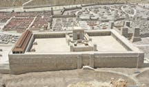 The Second Jerusalem Temple. Model in the Israel Museum. (Ariely, Wikimedia Commons)