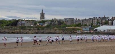 Chariots of Fire race (Jackie Proven, Wikimedia Commons)