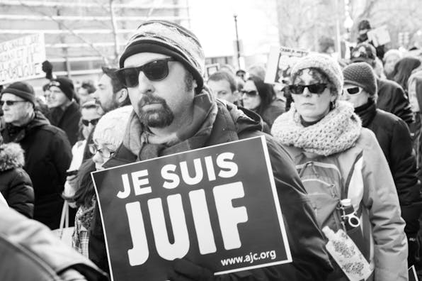 Protestors march against the terror attacks in Paris in Washington, DC on January 11, 2015 (Shutterstock)