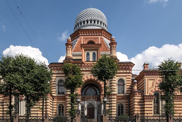 Grand Choral Synagogue of Saint Petersburg, Russia (Florstein, Wikimedia Commons)