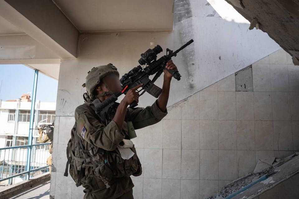 IDF soldier using a thermal scope in Gaza, 2024 (IDF, Wikimedia Commons)