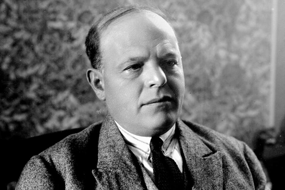 Hayyim Nahman Bialik in 1923 (Wikimedia Commons)