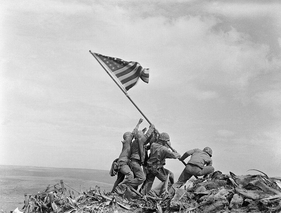 raising_the_flag_on_iwo_jima