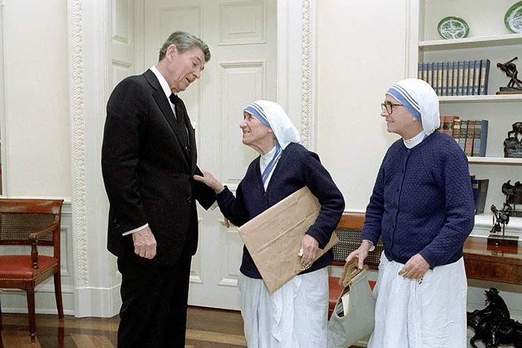 Ronald-Reagan-and-Mother-Teresa