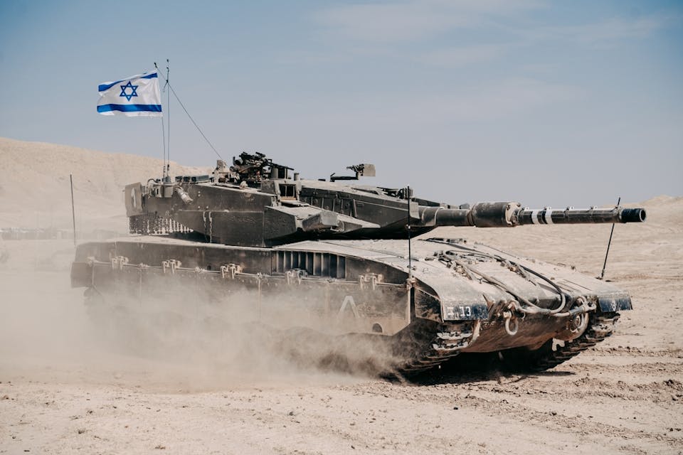 IDF Merkava Mark 3 Tanks in Training in the Negev Desert, November 27, 2023 (Shutterstock)