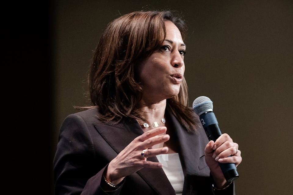 Kamala Harris at the Iowa Democrats Hall of Fame Celebration, June 9 2019 (Lorie Shaull, Wikimedia Commons) Kamala Harris at the Iowa Democrats Hall of Fame Celebration, June 9 2019 (Lorie Shaull, Wikimedia Commons)