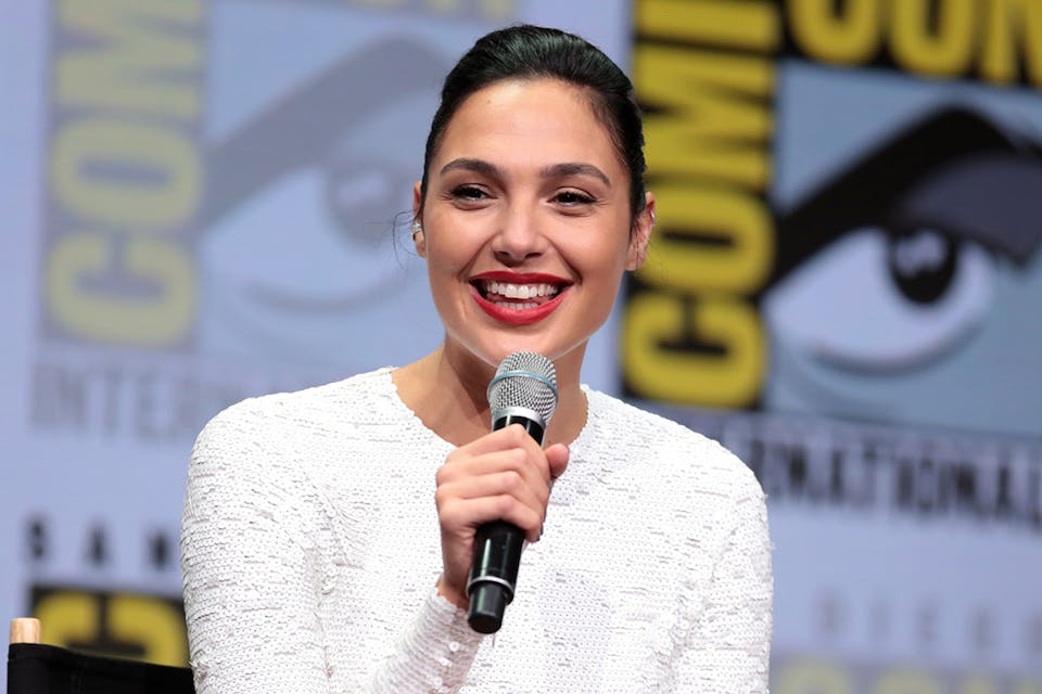 Gal Gadot speaking at the 2017 San Diego Comic Con International (Gage Skidmore, Wikimedia Commons)