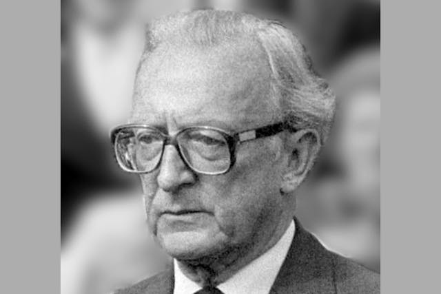 Peter Carington, 1984 (Wikimedia Commons)