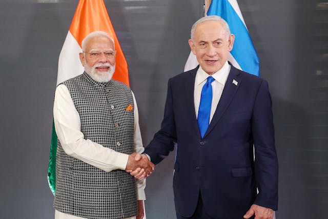 PM Modi with PM Netanyahu (Government of India, Wikimedia Commons)