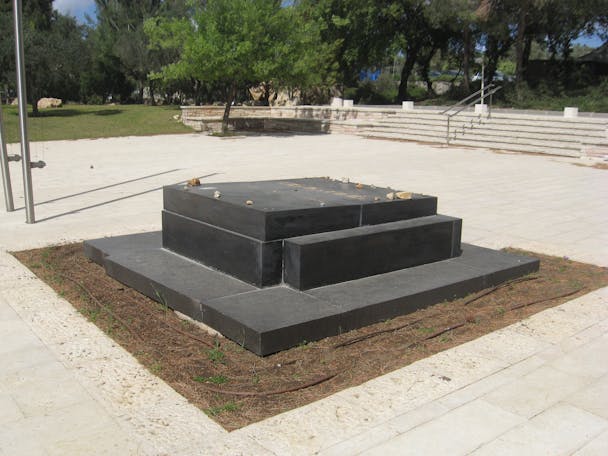 Grave of Ze'ev Jabotinsky (Avner, Wikimedia Commons)
