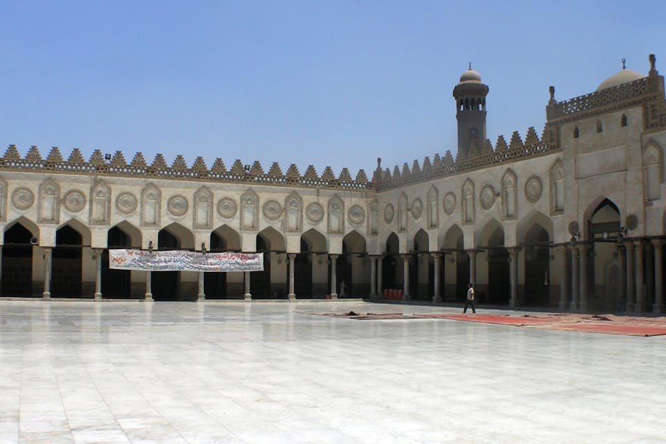 Al Azhar Mosque and University central courtyard, Cairo (Daniel Mayer, WIkimedia Commons) Al Azhar Mosque and University central courtyard, Cairo (Daniel Mayer, WIkimedia Commons)