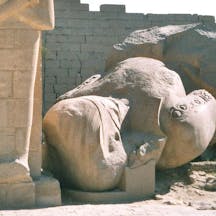 Fallen colossus of Ramesses II; Ramesseum, Luxor (Hajor, Wikimedia Commons) Fallen colossus of Ramesses II; Ramesseum, Luxor (Hajor, Wikimedia Commons)