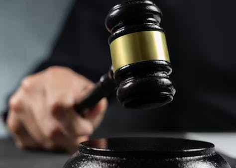 judge's-gavel