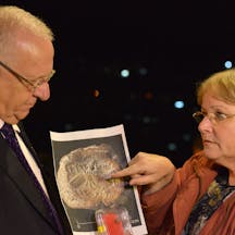 Eilat Mazar with Reuven Rivlin (Kobi Gideon, Wikimedia Commons) Eilat Mazar with Reuven Rivlin (Kobi Gideon, Wikimedia Commons)