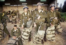 IDF Paratroopers, 1992 (IDF Spokesperson's Unit, Wikimedia Commons)