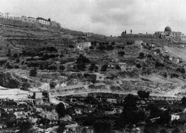 Site of the excavations undertaken by the Parker mission in the Ophel valley, near the Temple mount, circa 1910 (Wikimedia Commons) Site of the excavations undertaken by the Parker mission in the Ophel valley, near the Temple mount, circa 1910 (Wikimedia Commons)