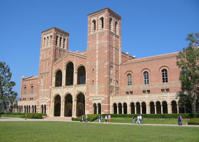 Royce Hall, University of California, Los Angeles (Satyriconi, Wikimedia Commons) Royce Hall, University of California, Los Angeles (Satyriconi, Wikimedia Commons)