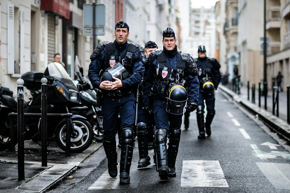 French Anti Riot Police, Paris (Kristoffer Trolle, Wikimedia Commons)