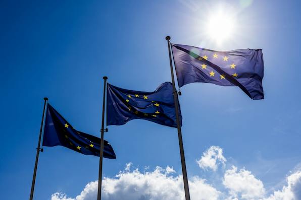 European flags in front of the European Commission (Shutterstock) European flags in front of the European Commission (Shutterstock)