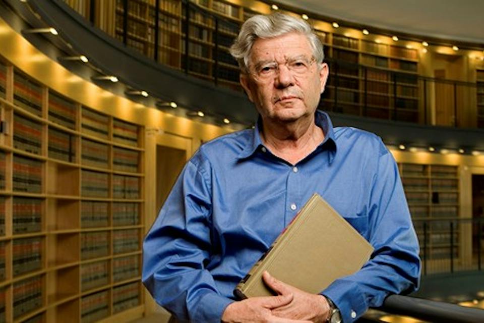 Aharon Barak, the former president of Israel’s supreme court (פרס א.מ.ת, Wikimedia Commons) Aharon Barak, the former president of Israel’s supreme court (פרס א.מ.ת, Wikimedia Commons)