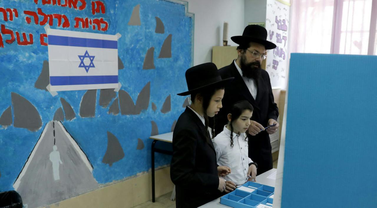 Voting in Israeli elections, Jerusalem, April 9, 2019. (Menahem Kahana/AFP via Getty Images) Voting in Israeli elections, Jerusalem, April 9, 2019. (Menahem Kahana/AFP via Getty Images)