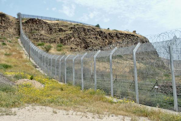 Border between Israel and Jordan (Shutterstock)