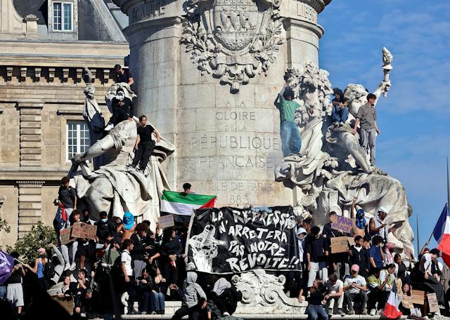 Demonstration in Paris, October 2026 (FreCha via Wikimedia) Demonstration in Paris, October 2026 (FreCha via Wikimedia)