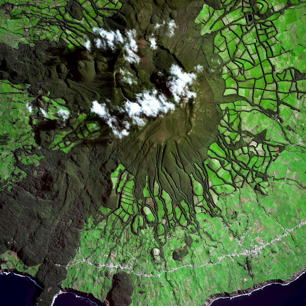 Serra de Santa Bárbara Volcano