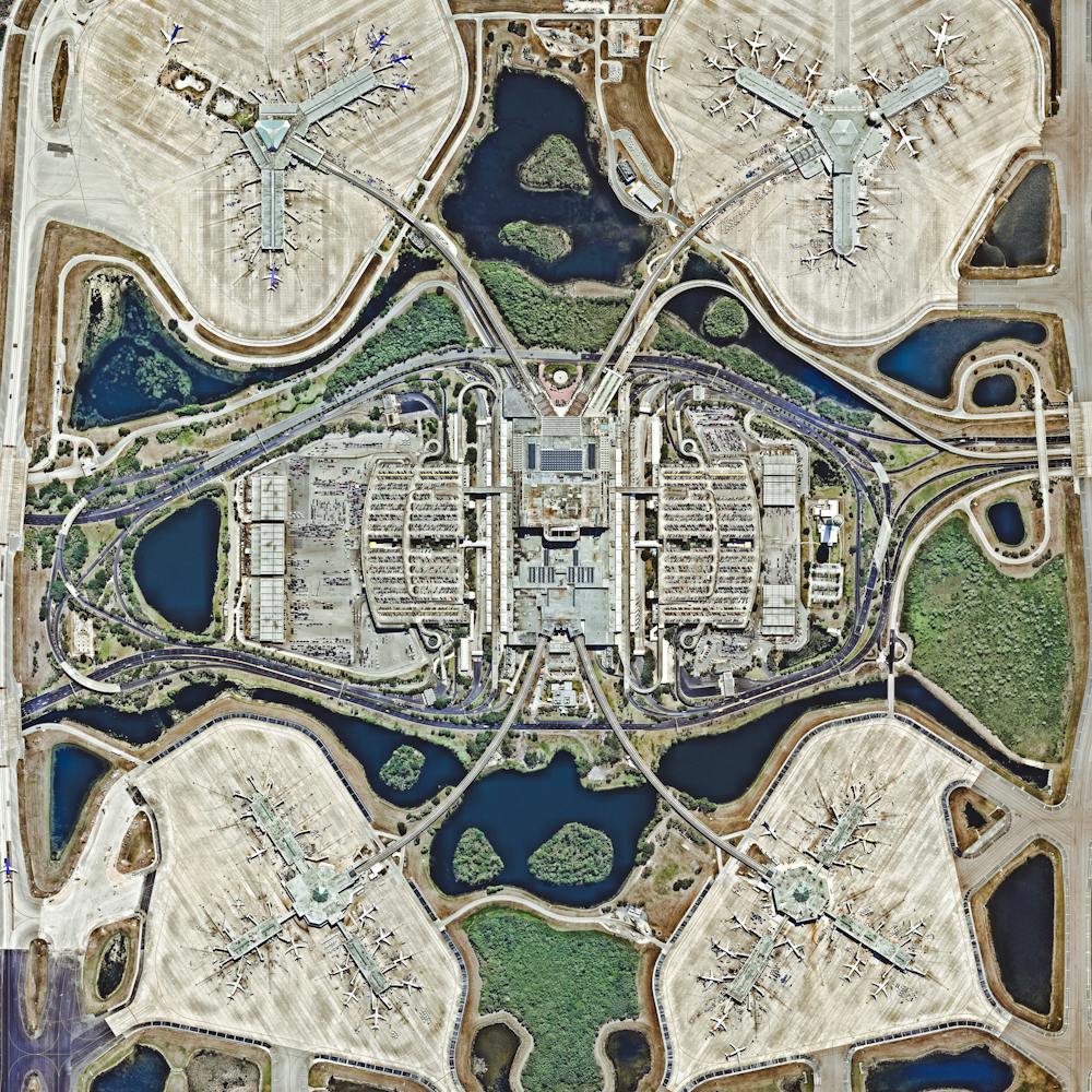 Orlando International Airport (MCO)