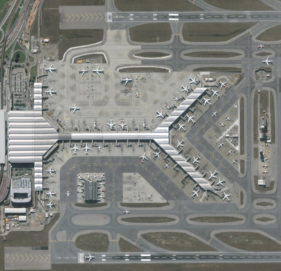Hong Kong International Airport (HKG)